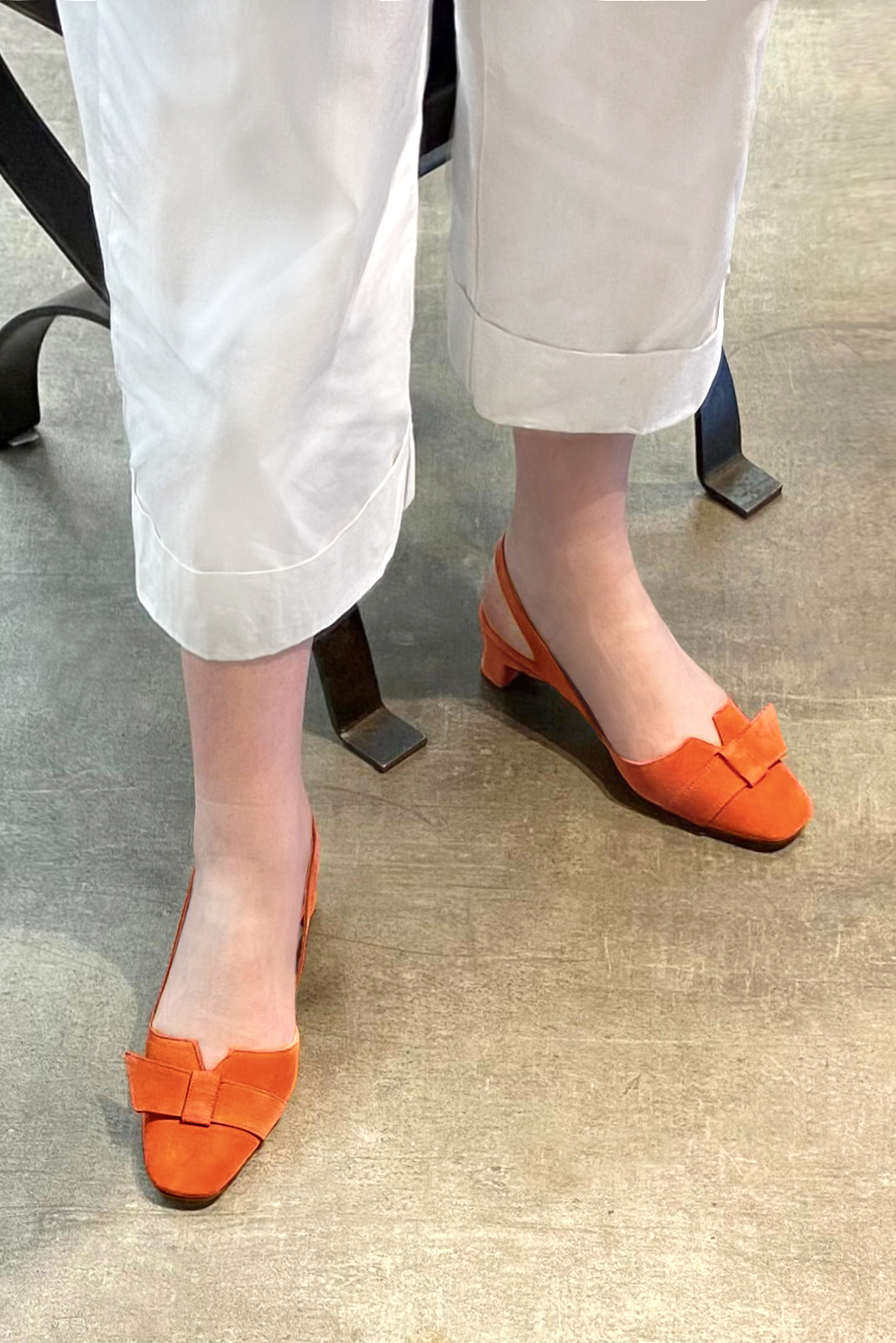 Clementine orange women's slingback shoes. Square toe. Low kitten heels. Worn view - Florence KOOIJMAN